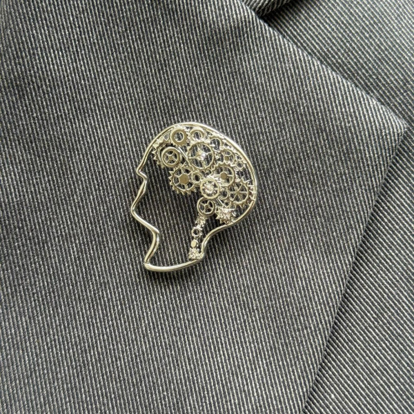 Брошь интеллект в серебре