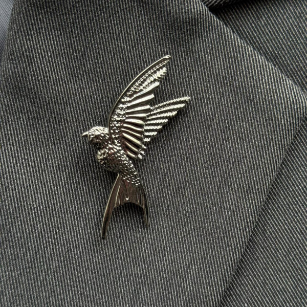 Брошь птица в серебре