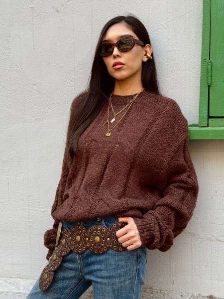 Свитер вязаный коричневый