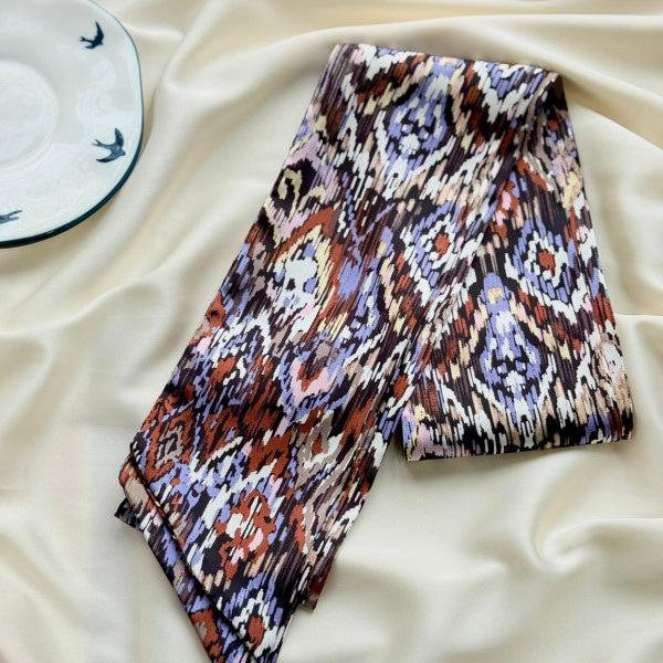 Шелковый шарф с узором