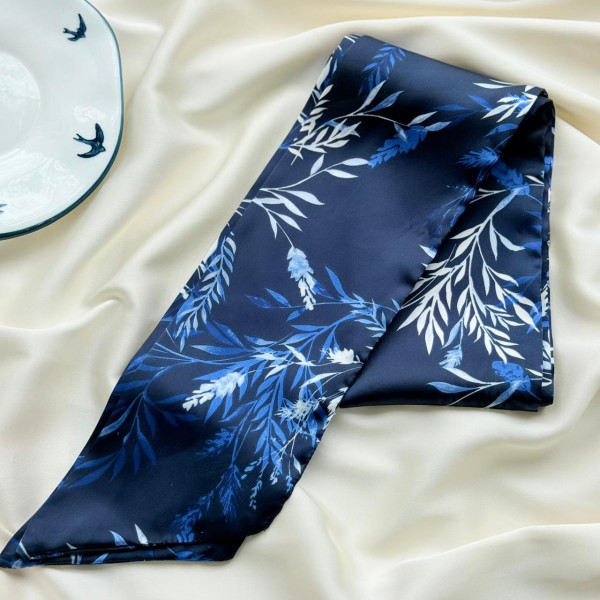 Шелковый темно-синий шарф