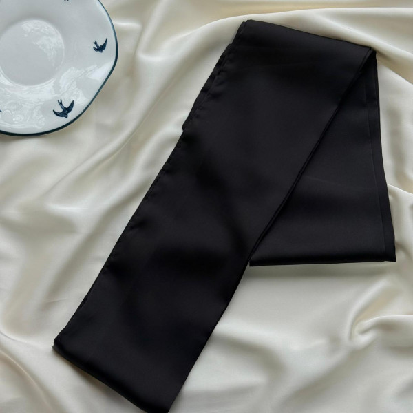 Шелковый черный шарф