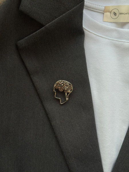 Брошь мозг в золоте