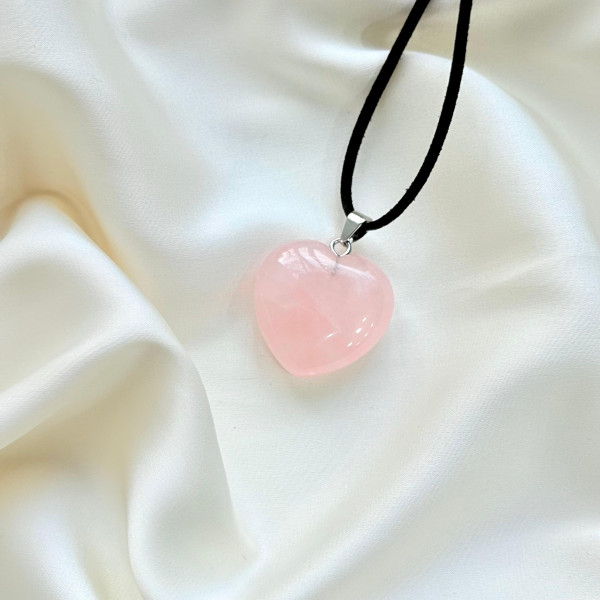 Колье-шнурок Розовый кварц, большое сердце