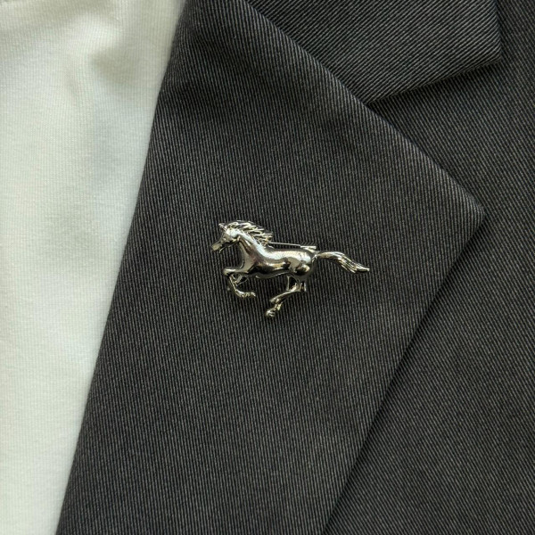 Брошь Серебряный галоп