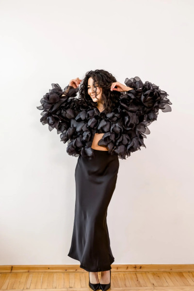 Юбка атласная черная