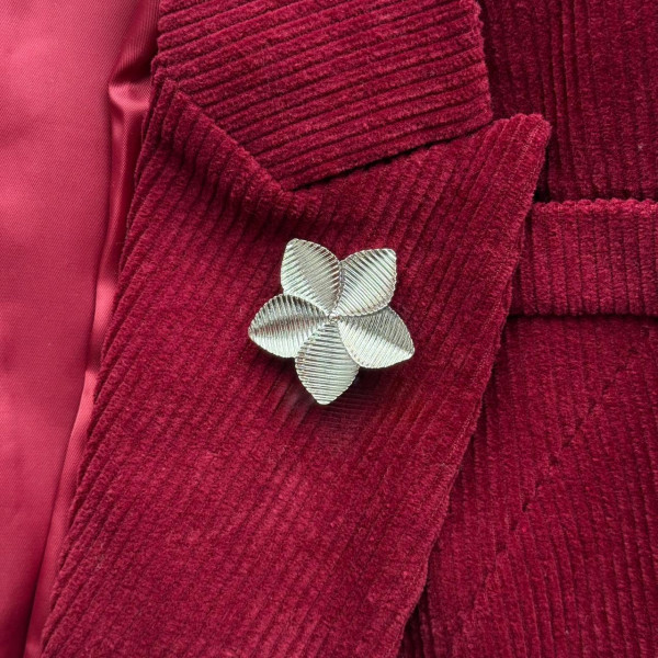 Брошь цветок в серебре