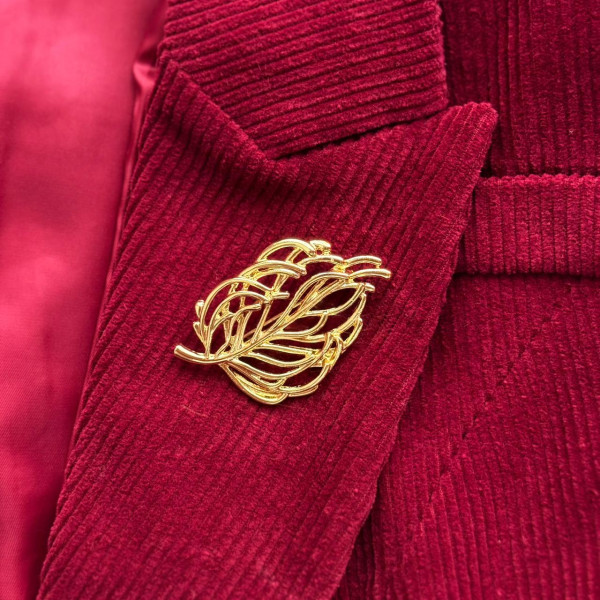 Брошь лист в золоте