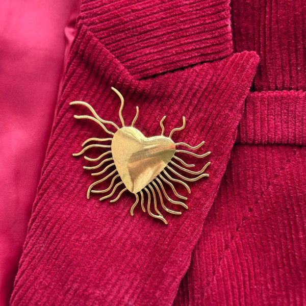 Брошь  сердце золотое