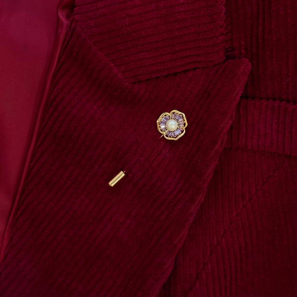 Брошь-значок фиолетовый цветок