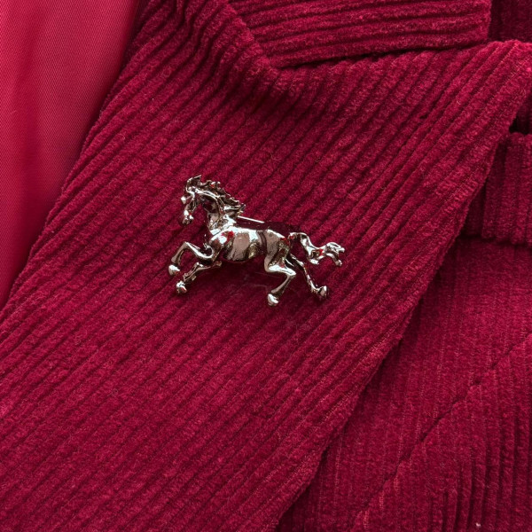 Брошь «Чёрный жеребец»