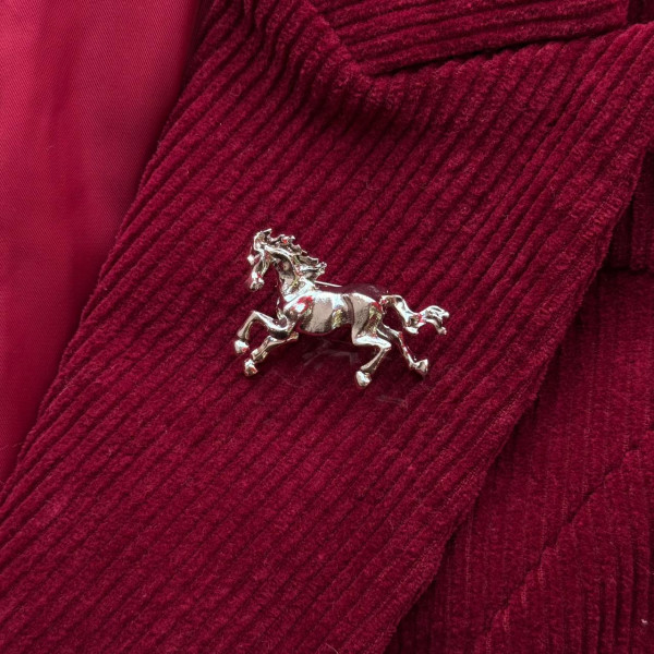 Брошь «Серебряный жеребец»