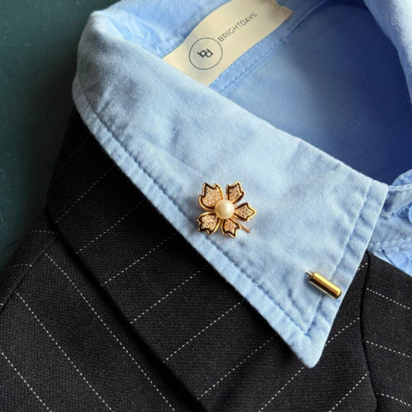 Брошь-значок цветок с жемчужиной