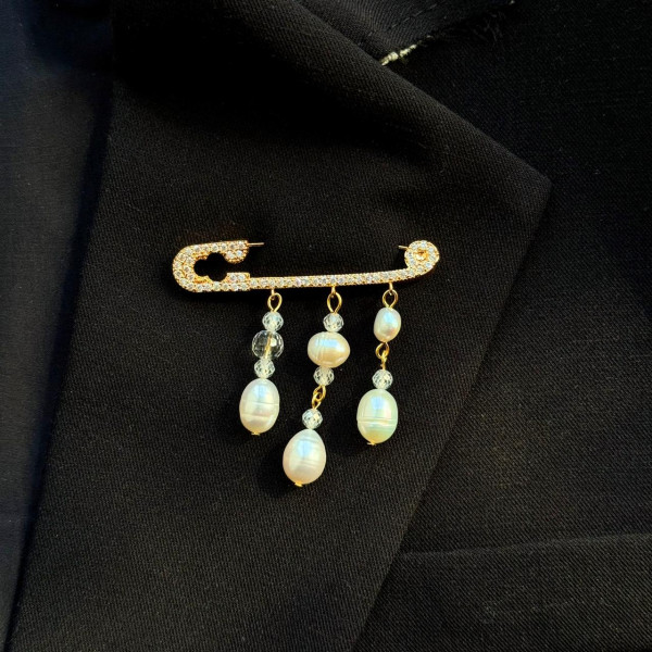 Брошь «Золотая булавка с жемчугом»