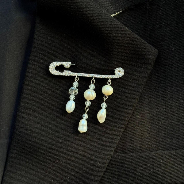 Брошь «Булавка с жемчугом» в серебре